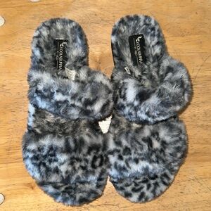 Koolaburra by Ugg slippers